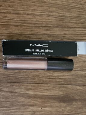 MAC Dreamy Lipglass in Shimmering Pink Gold